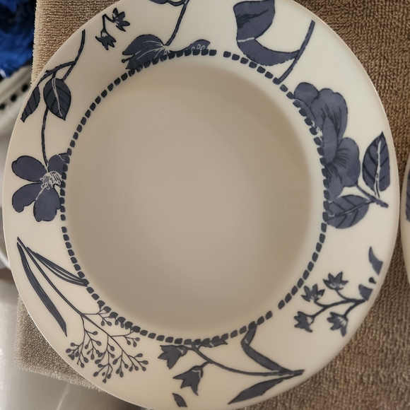 Corelle Navy Floral Dinnerware Two Bowls For Plates Set - Picture 5 of 7